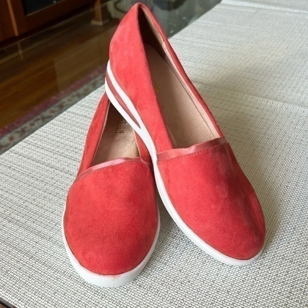 Kenneth Cole “Reaction” Farrah Sneakers, coral 🪸 color , size8M